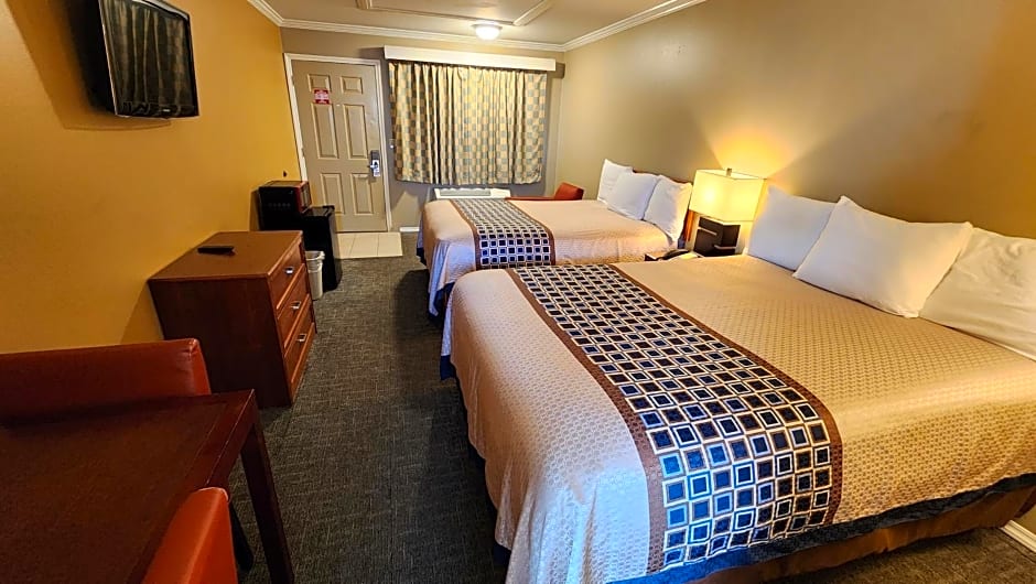Welcome Everett Inn