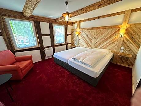 Economy Twin Room