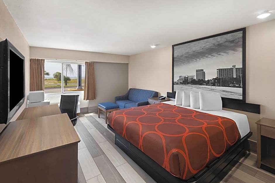 Super 8 by Wyndham Biloxi at the Beach