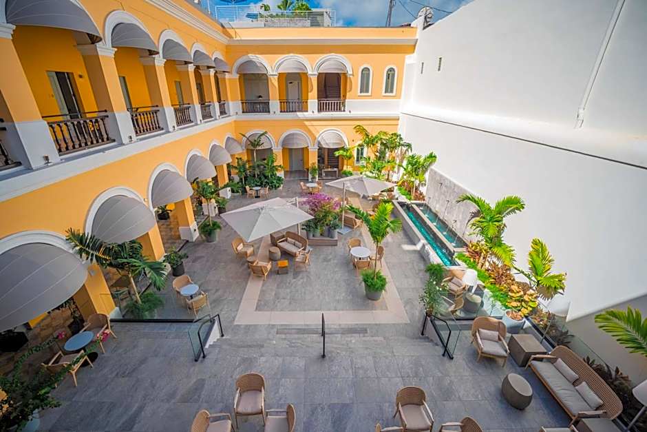 Palacio Provincial San Juan, Curio Collection by Hilton