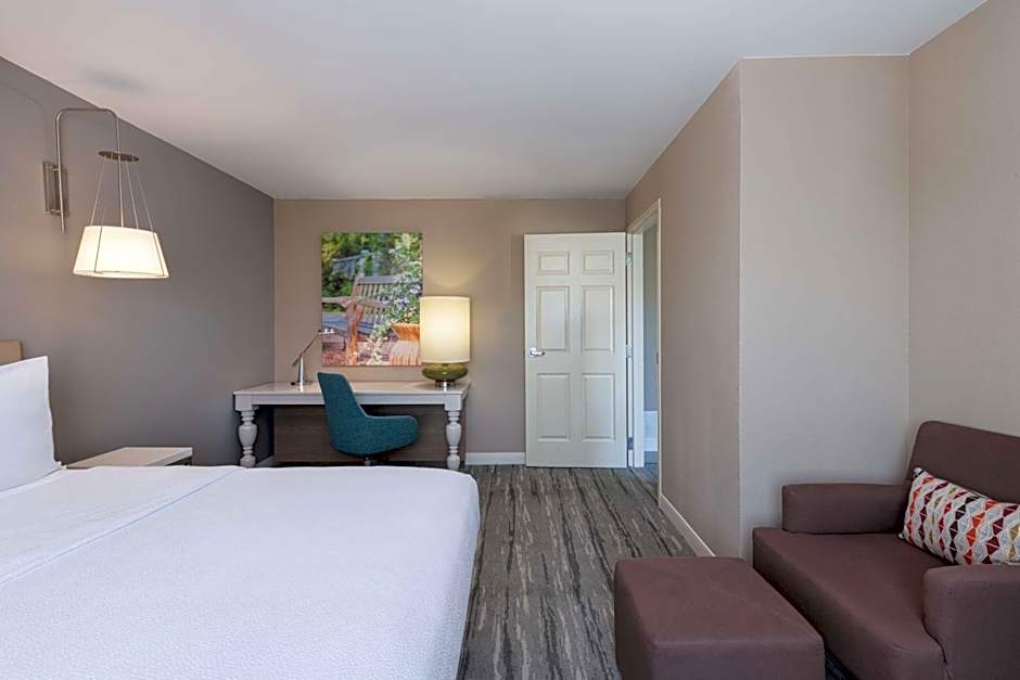 Hilton Garden Inn St. Charles