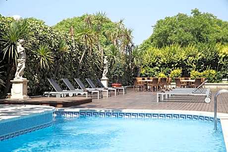 Augusta Club & Spa - Adults Only