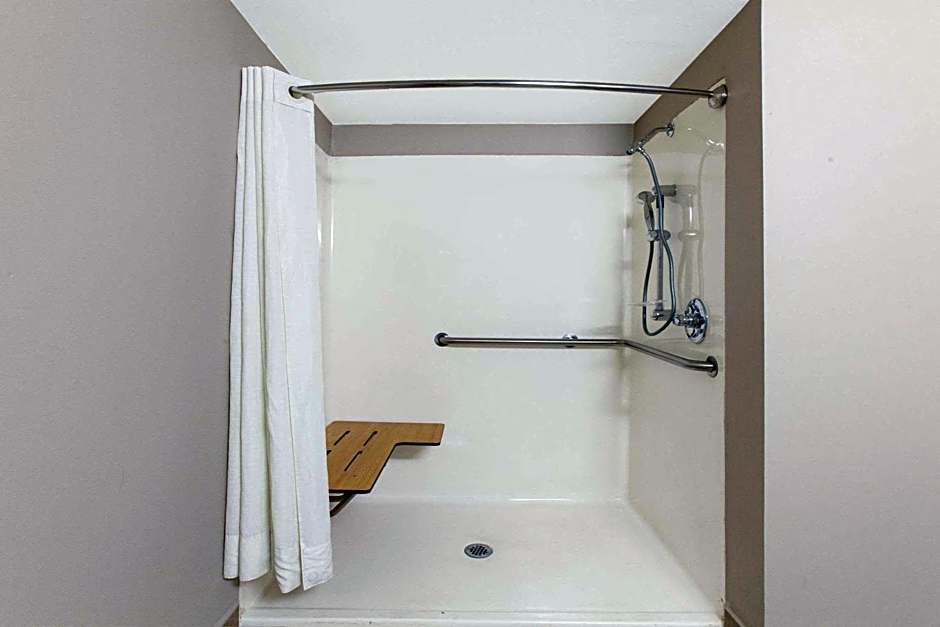 Super 8 by Wyndham Oklahoma City