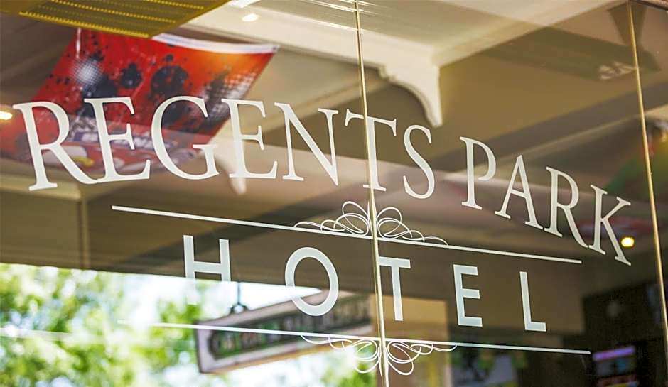 Nightcap at Regents Park Hotel