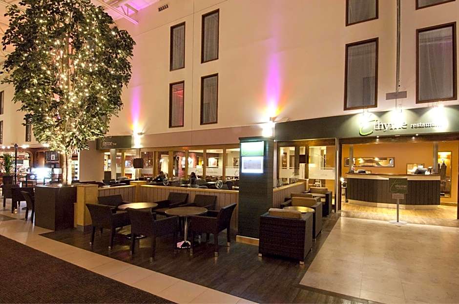 Premier Inn London Heathrow Airport T2 & T3 - Bath Road