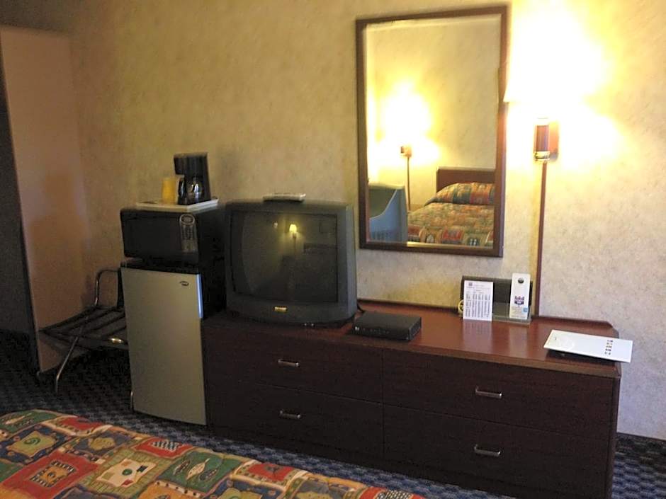 Richmond Inn and Suites