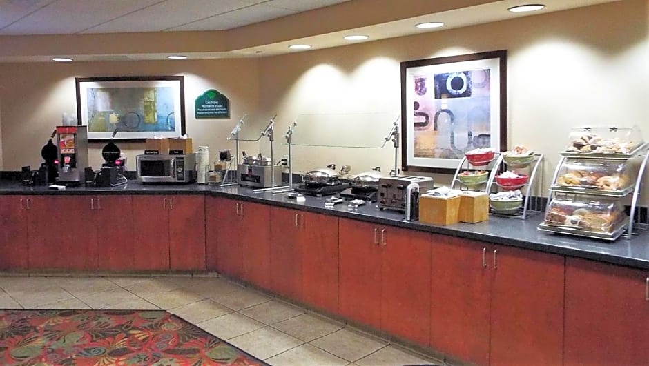 Wingate by Wyndham Greensboro