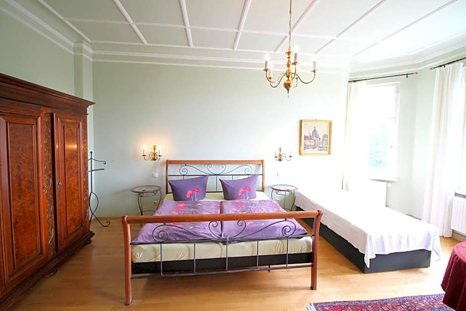Hotel-Appartement-Villa Ulenburg