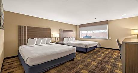 Queen Room with Two Queen Beds and Roll-In Shower - Disability Access/Non-Smoking