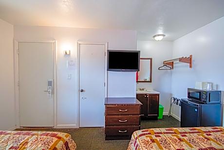 2 Queen Beds Non-Smoking