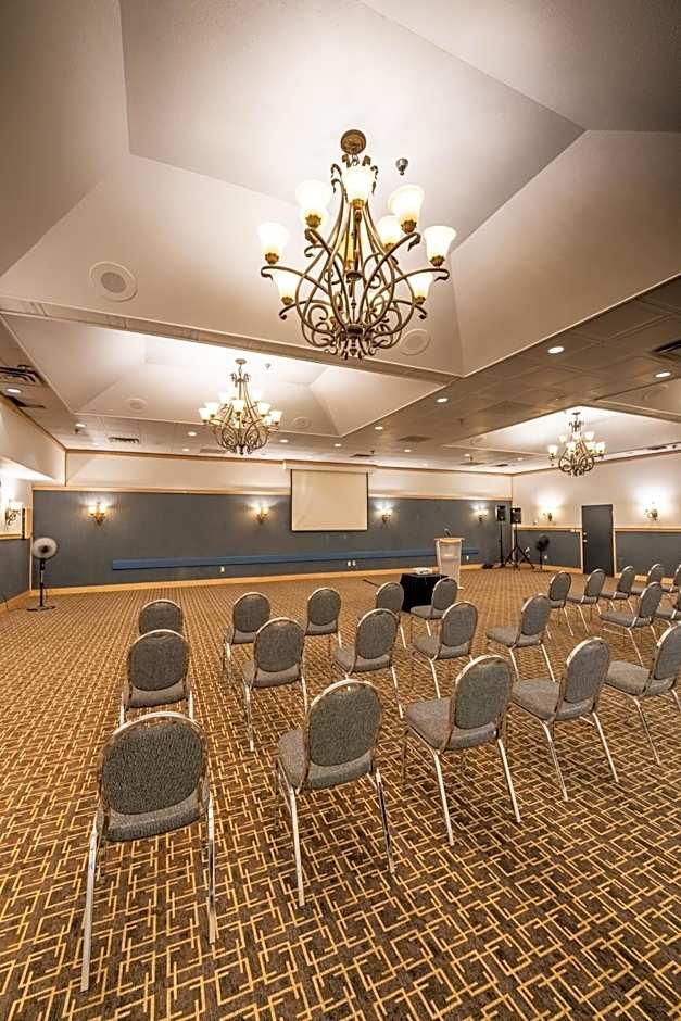 Sternwheeler Hotel & Conference Centre, Trademark by Wyndham