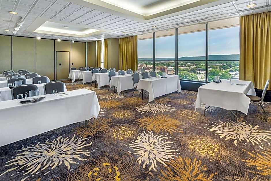 Holiday Inn Hotel And Suites Pittsfield-Berkshires By IHG