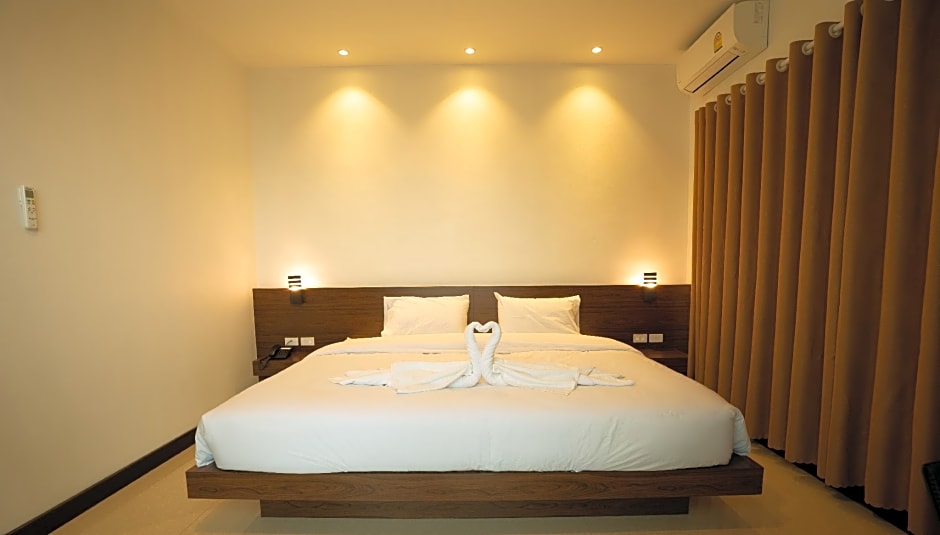 Intouch Riverside Hotel