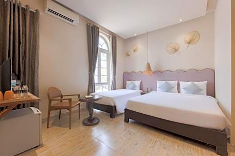 Triple Room with City View