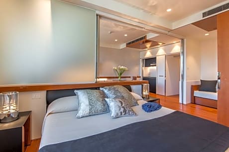 Deluxe Studio Apartment with a view of the Rialto