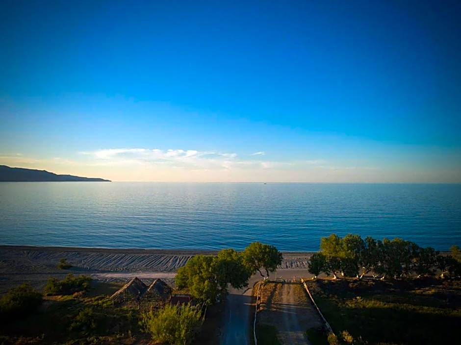 Odos Oneiron Tavronitis Bay