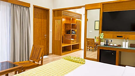 Private Pool Villa - Forest Ambience, Rain Shower, Plunge Pool, King Bed