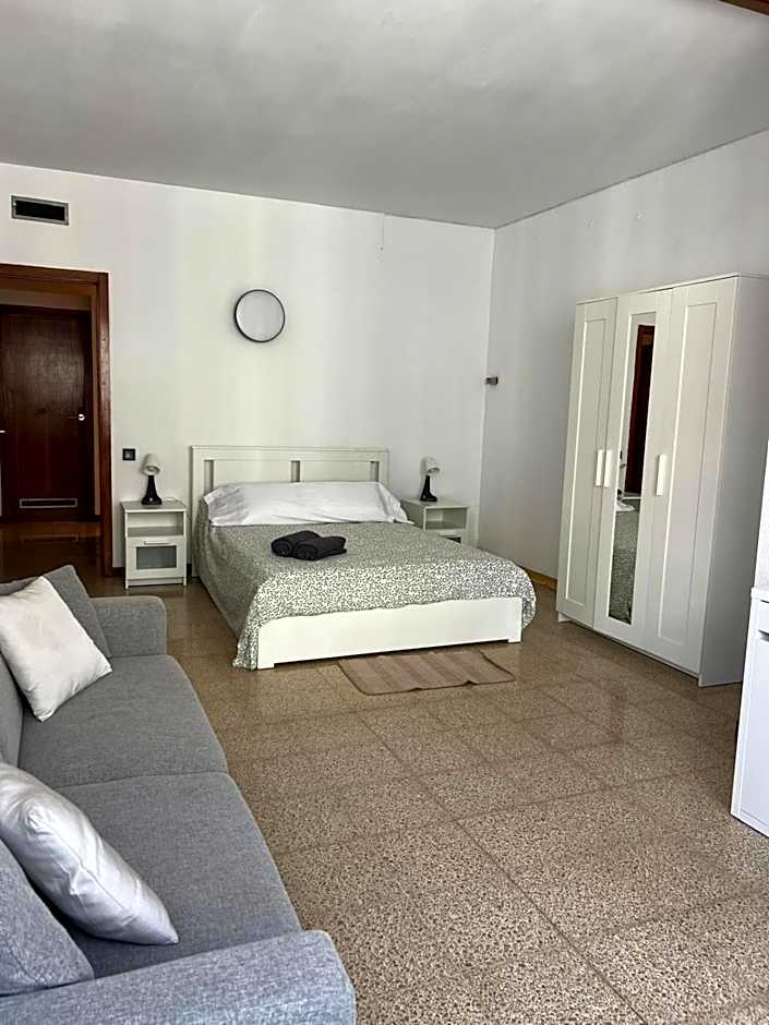 Habitacion privada en PISO COMPARTIDO Lepanto
