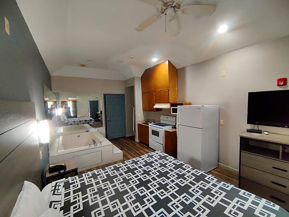 Regency Inn & Suites By Capital O Houston IAH Airport