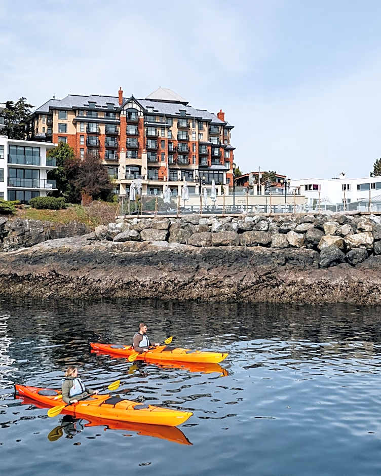 Oak Bay Beach Hotel