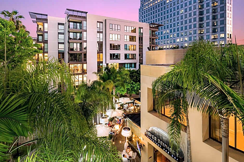 Avenue of the Arts Costa Mesa, a Tribute Portfolio Hotel