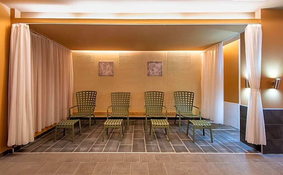 Hunguest Szeged - ex Forrás