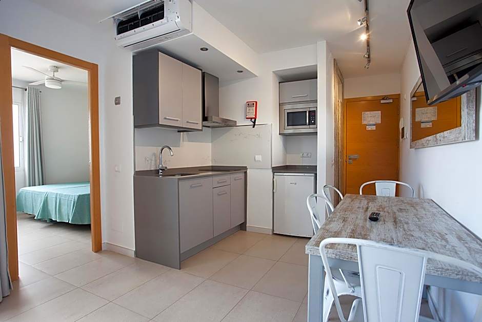 Playa Bella Apartments