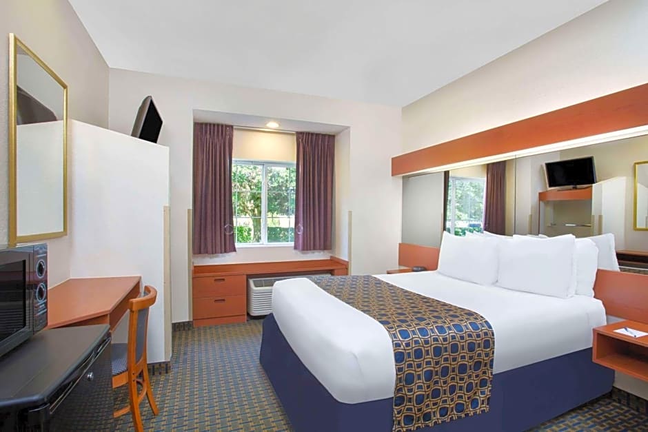 Microtel Inn & Suites by Wyndham Leesburg/Mt Dora