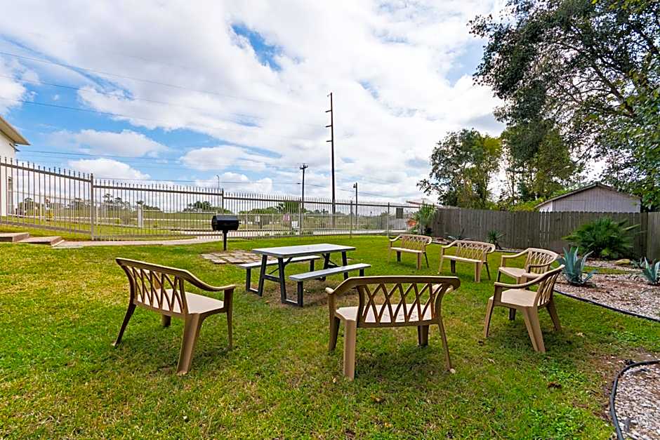 Motel 6-Livingston, TX