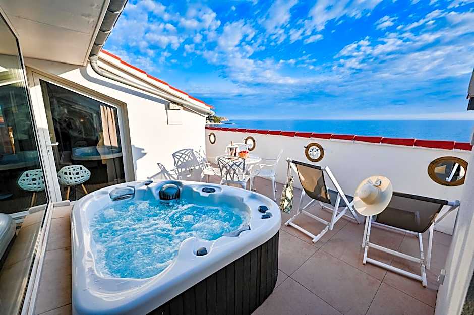 Grand Hotel Des Sablettes Plage, Curio Collection By Hilton