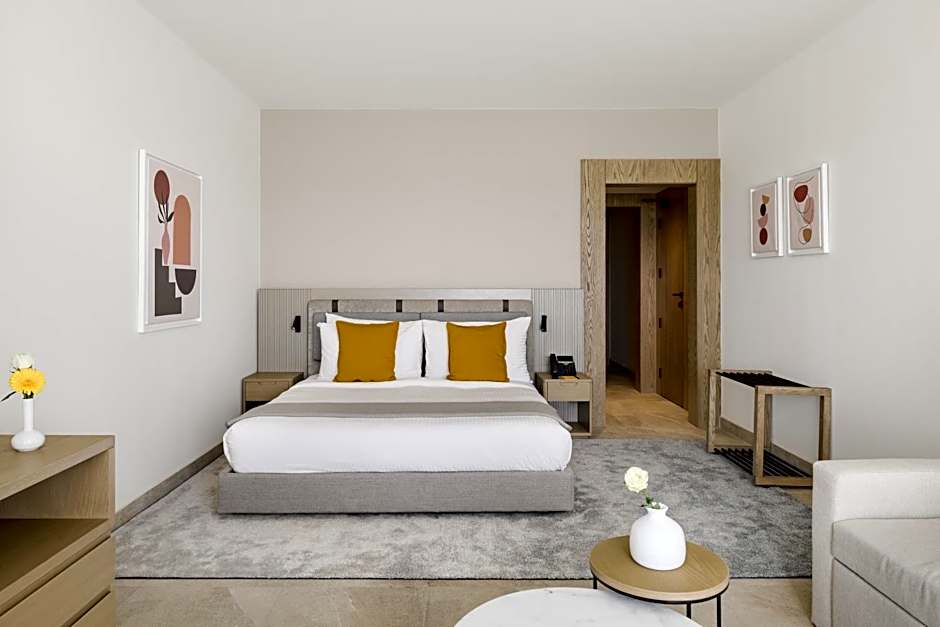 The G Einbay Golf Resort