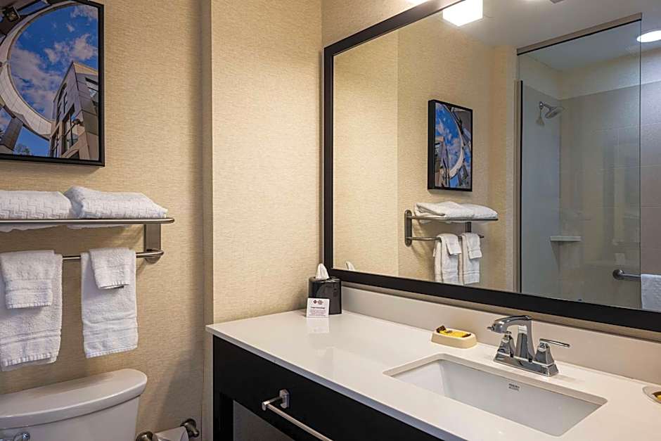 Best Western Plus Franciscan Square Inn & Suites - Steubenville