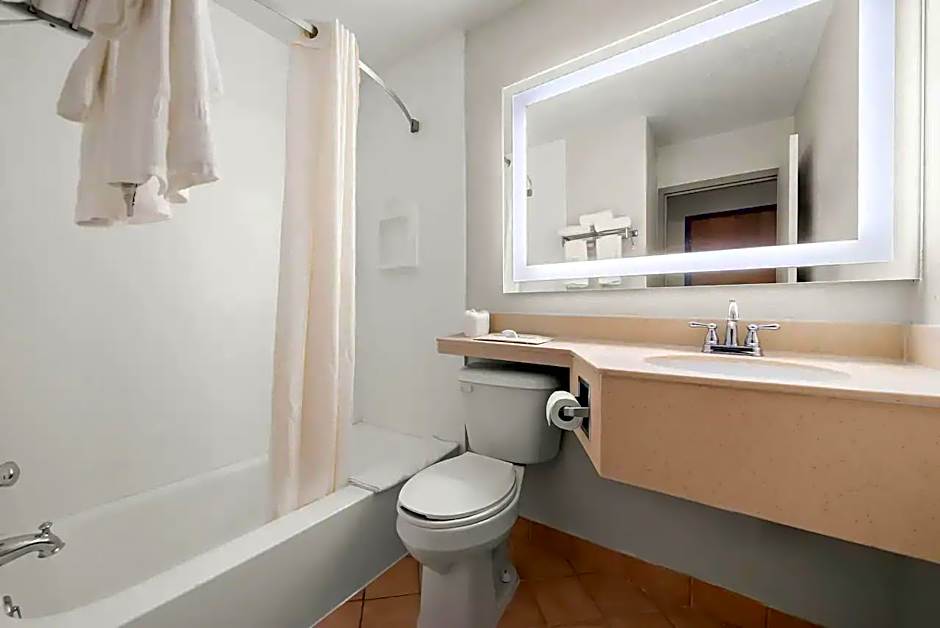 Suburban Studios, Kearney