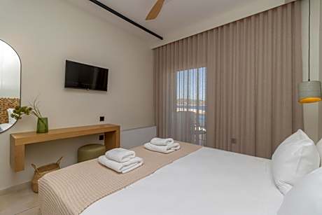 Double or Twin Room with Sea View
