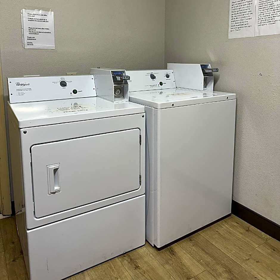 Red Roof Inn & Suites Marysville