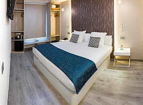 One-Bedroom Junior Suite