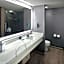 DoubleTree by Hilton Akron Fairlawn