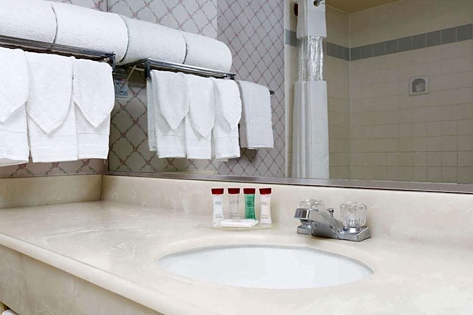 Ramada by Wyndham Hawthorne/LAX