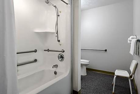 Deluxe Queen Room - Disability Access/Non-Smoking