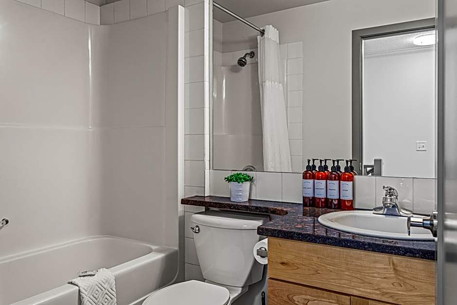 Mystic Chalet managed by Little Sister Getaways