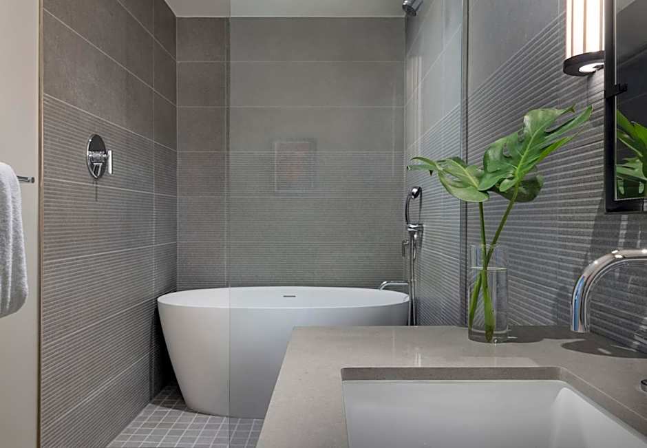 Kimpton Claret Hotel By IHG