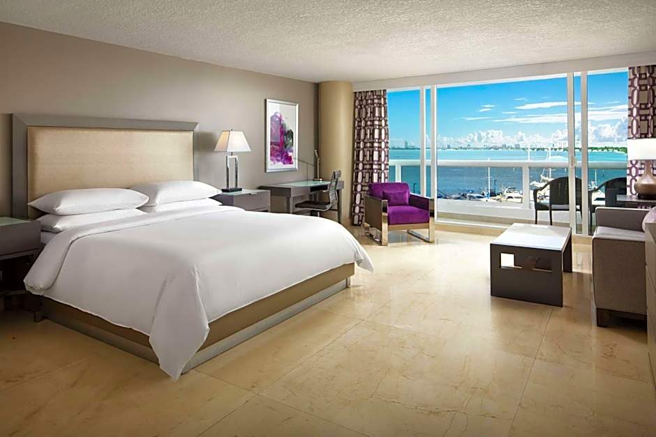 DoubleTree By Hilton Grand Hotel Biscayne Bay