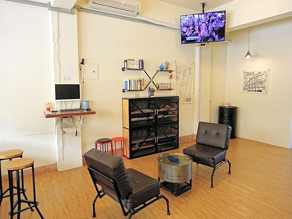 Chiayi Petite Hostel