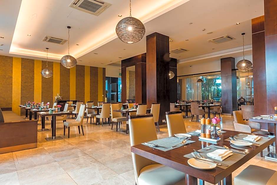 Crowne Plaza Nairobi Airport by IHG