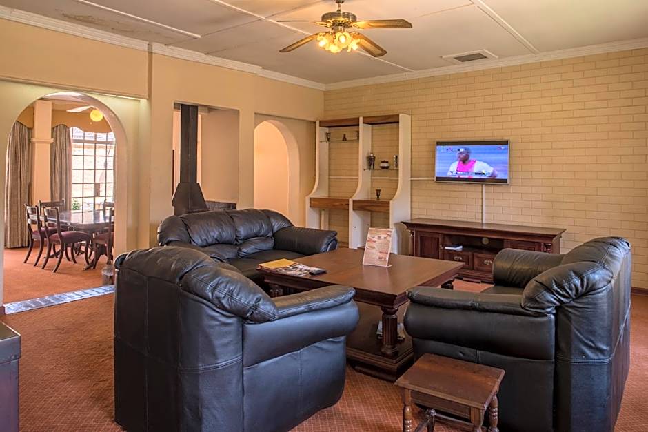 Kadoma Hotel & Conference Centre