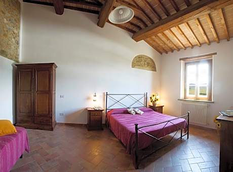 Superior One-Bedroom Apartment