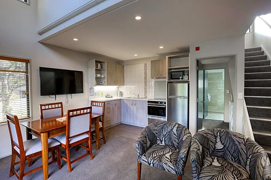 Garden Court Suites & Apartments