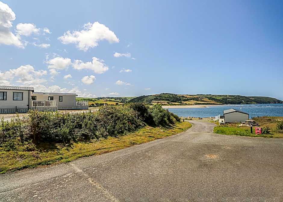 Waters Edge Leisure Park