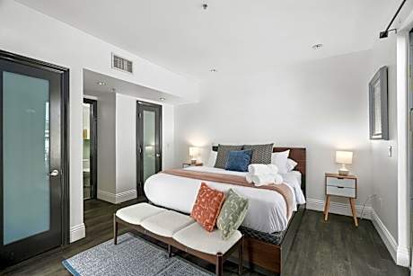 Apartment with City View