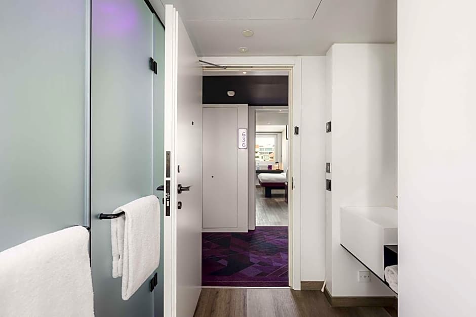 YOTEL Porto